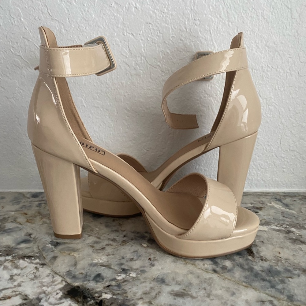 Beige / Nude Patent Leather Heels